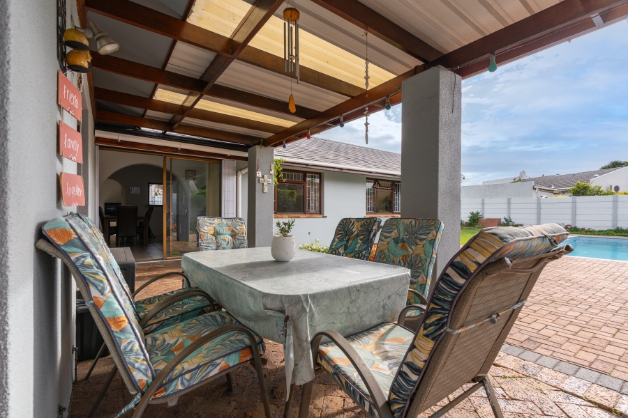 4 Bedroom Property for Sale in Edgemead Western Cape